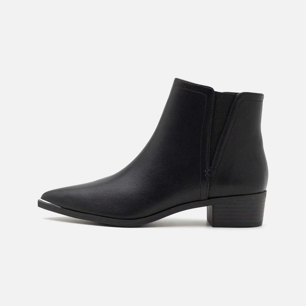 Call It Spring Women’s Norma B.E.D FOAM Black Ankle Boots, New Condition